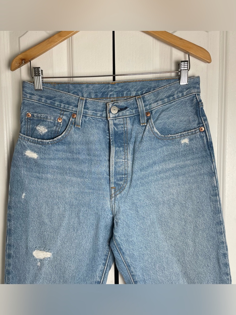 Levi’s 501 Original Cropped Jeans Women’s 29x26 Blue Button Fly Straight Leg - Picture 2 of 15